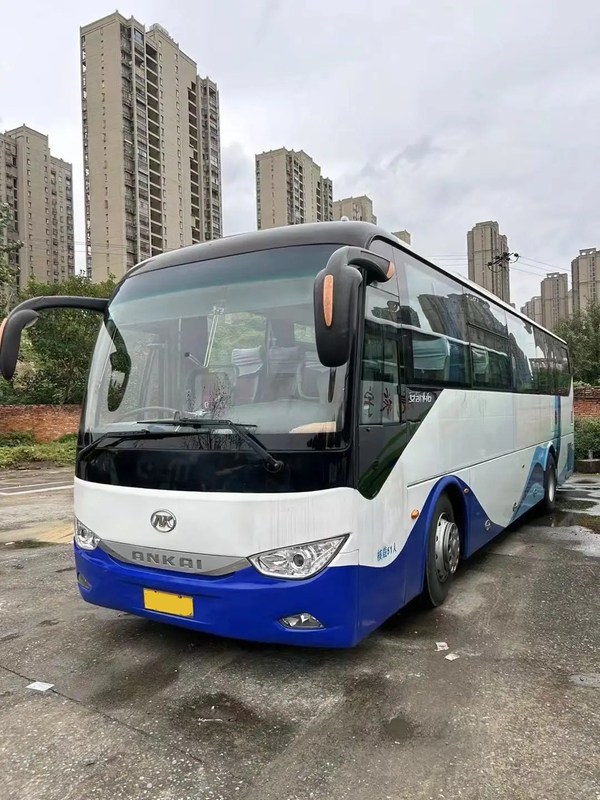 HFF6119 Autobus de luxe de 51 places avec un grand espace pour les bagages, moteur diesel arrière, conduite à gauche