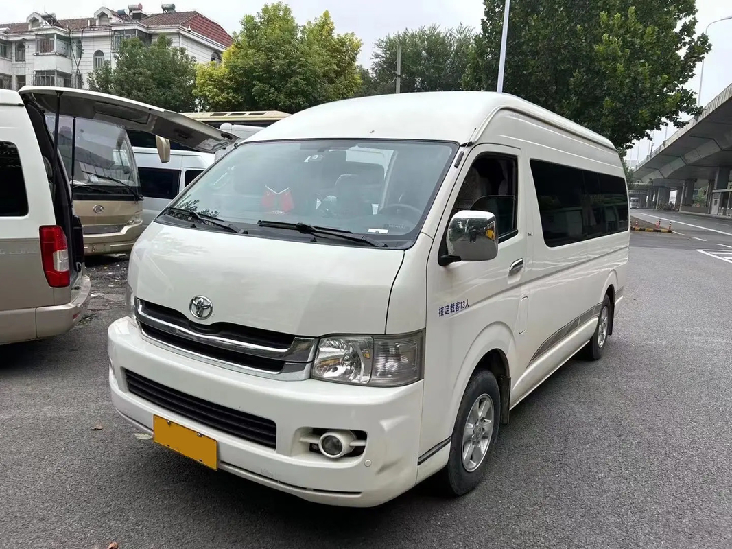 Toyota Hiace électrique Minibus de luxe de seconde main à porte moyenne 4 portes 13 places 2.7L L4 auto-apprêtant