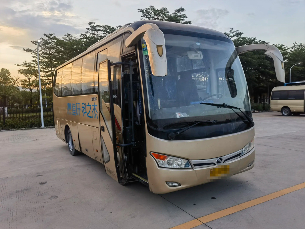 XMQ6759 Euro 4 Standard 7.5m à traction gauche moteur diesel KingLong Autobus de tourisme d'occasion