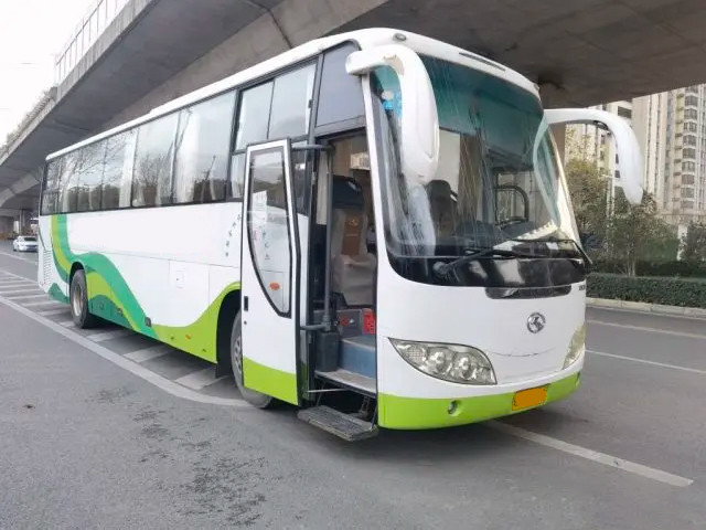 11.5m Euro 4 moteur diesel à la main gauche King Long 51 places grand autobus de tourisme d'occasion
