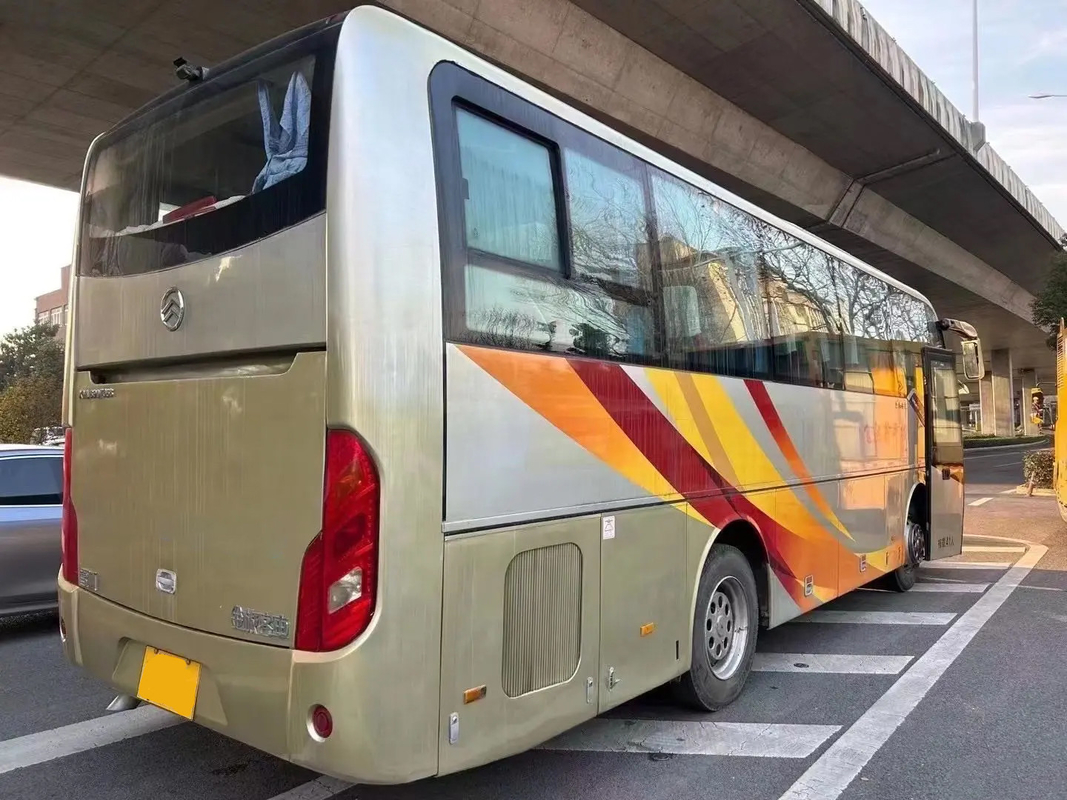 41 sièges Bonne climatisation, moteur diesel arrière, luxe et confort Autobus de tourisme d'occasion
