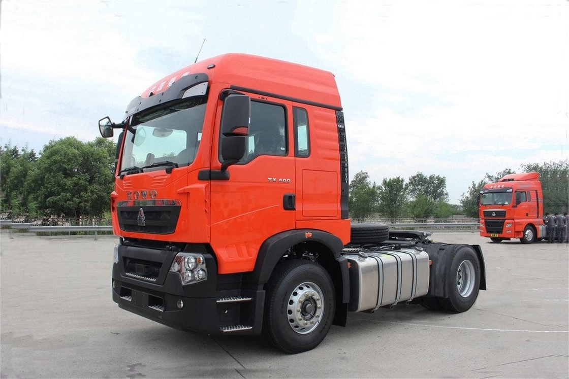 400 HOWO Chariot tracteur 12 vitesses 4*2 6 pneus 6 cylindres tracteur à moteur semi-diesel à rangée unique