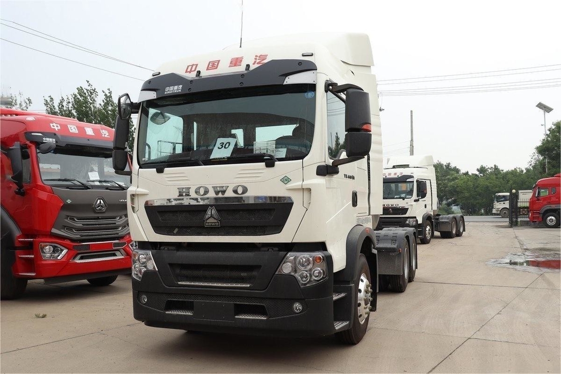 HOWO Truck à roue unique Semi TX lourd 440HP 6X4 12 engrenages Tracteur à double entraînement GNL National VI