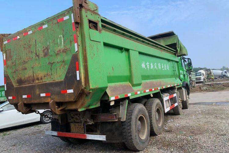 Sino Truck Dump 8×4 Howo TX7 Tipper 2020 Année Weichai 400 chevaux Moteur puissant 50 tonnes de charge utile