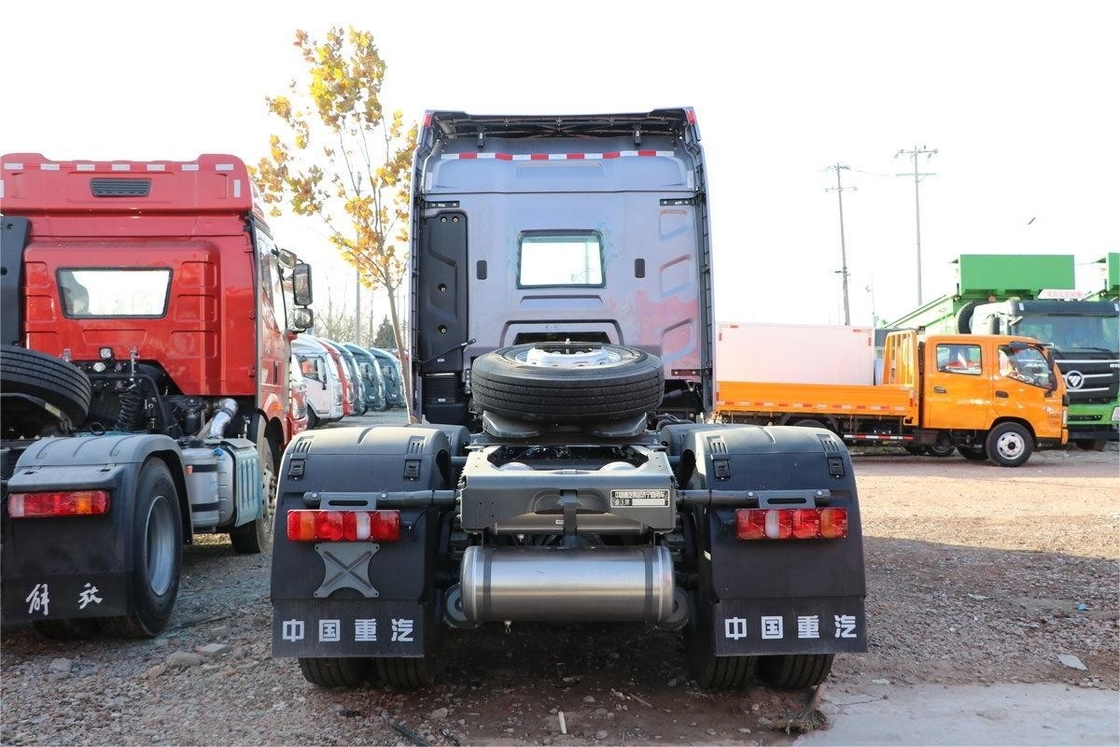 HOWO Chariot lourd Tracteur haut déflecteur de toit 6X4 Diesel 16 vitesses 480 chevaux National VI