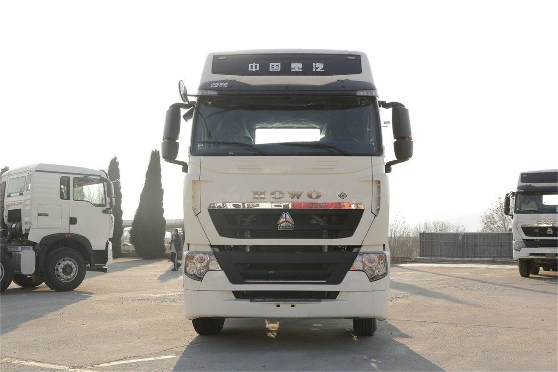 HOWO Chariot lourd déflecteur de vent latéral 440HP 6X4 GNL Tracteur national VI (13T axe arrière)
