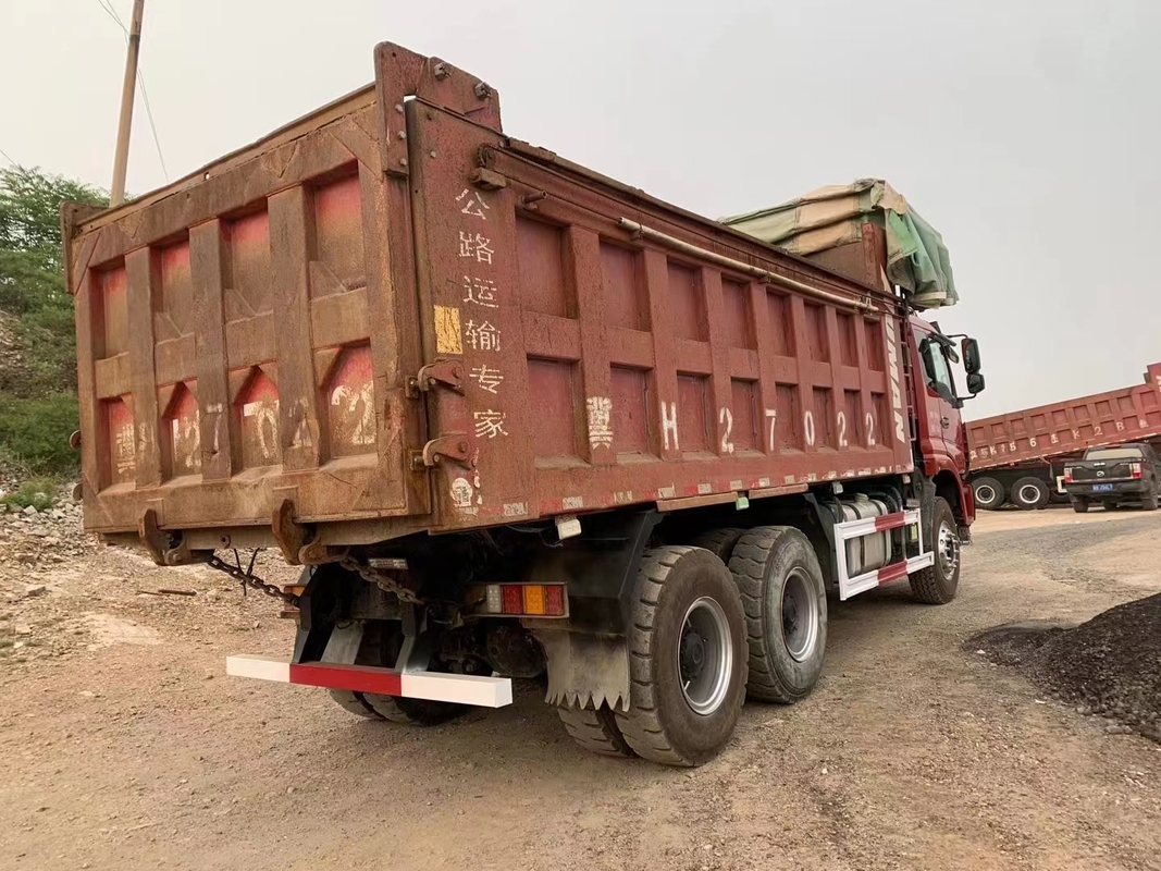 Camions à rouleaux utilisés avec des prix 10 roues Foton Dumper Chargement 30 tonnes Grand seau avec couvercle