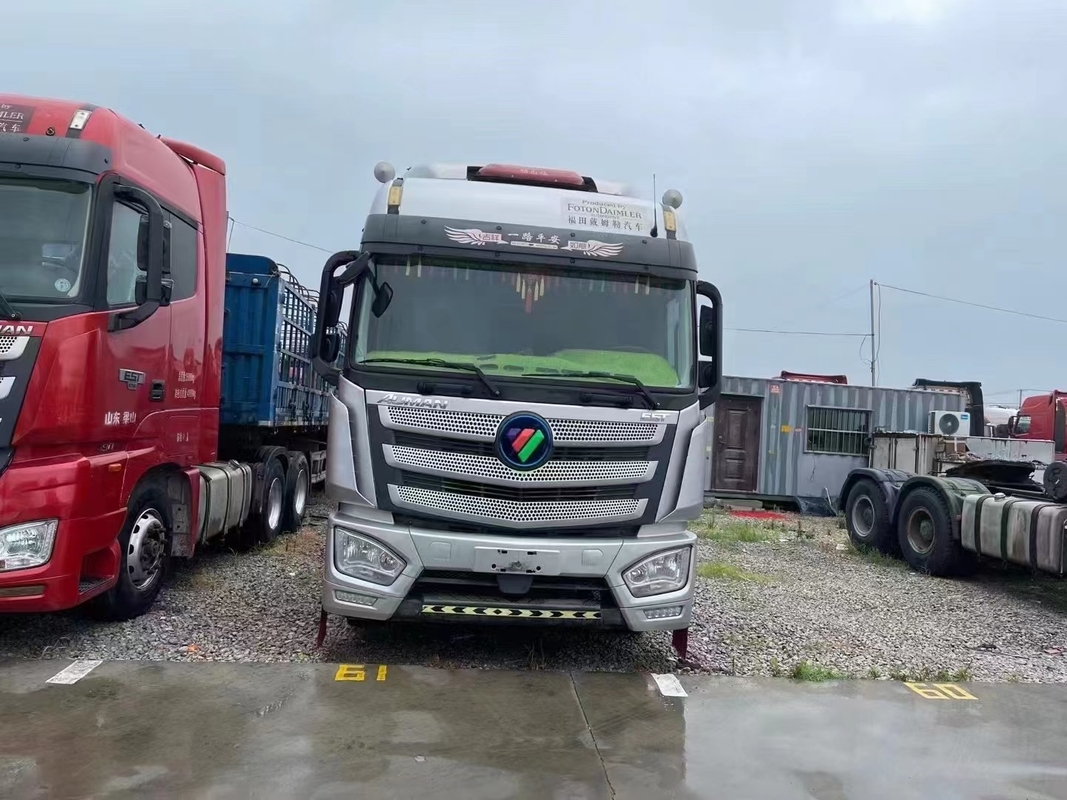 Camion tracteur Foton Auman Est 6*4 Mode de conduite Cabine supérieure 2 moteur Deisel dormant Année 2020