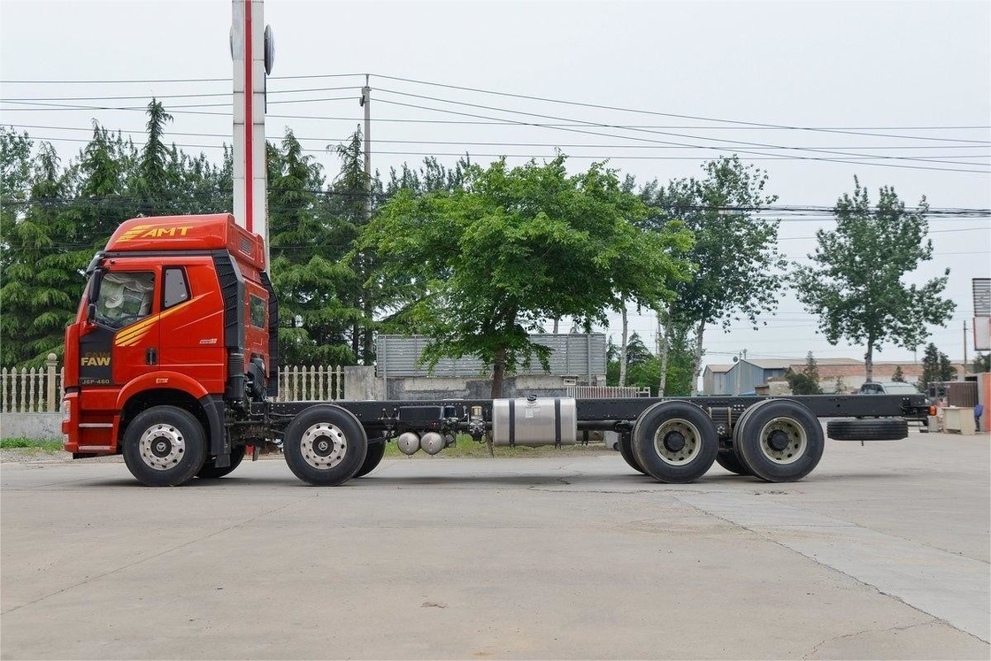 FAW Jiefang Truck lourd haut haut 10 vitesses Diesel 8X4 320HP 9,5m Relings Charger le chassis du camion
