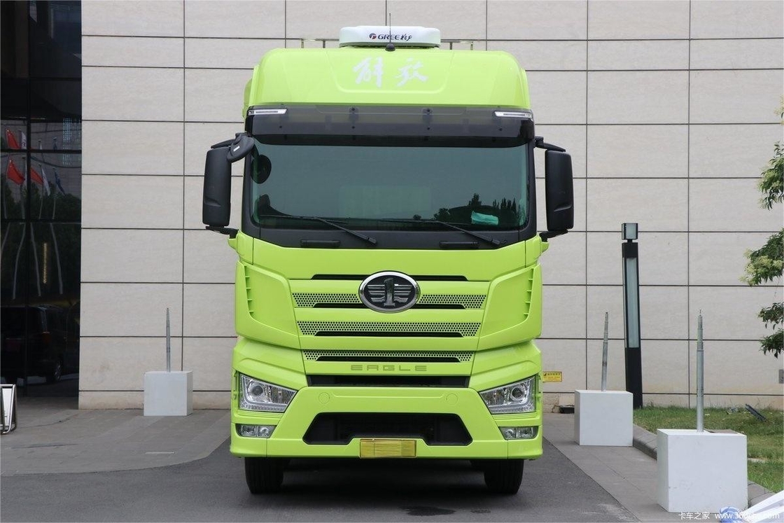 Camion à clôture lourde Jiefang Corps vert haut toit 460 chevaux 8x4 9,4m Camion diesel 12 vitesses
