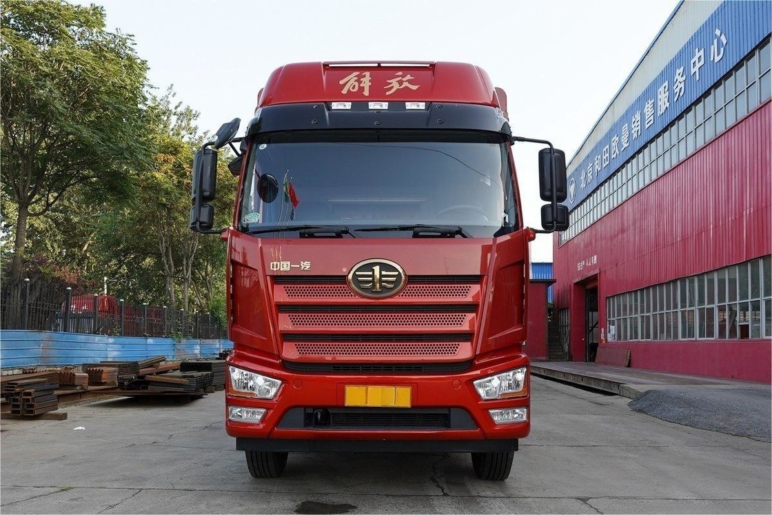 FAW Jiefang camion à rangée unique et à demi-siège 260 chevaux 8 vitesses diesel 4x2 6,75m camion de clôture