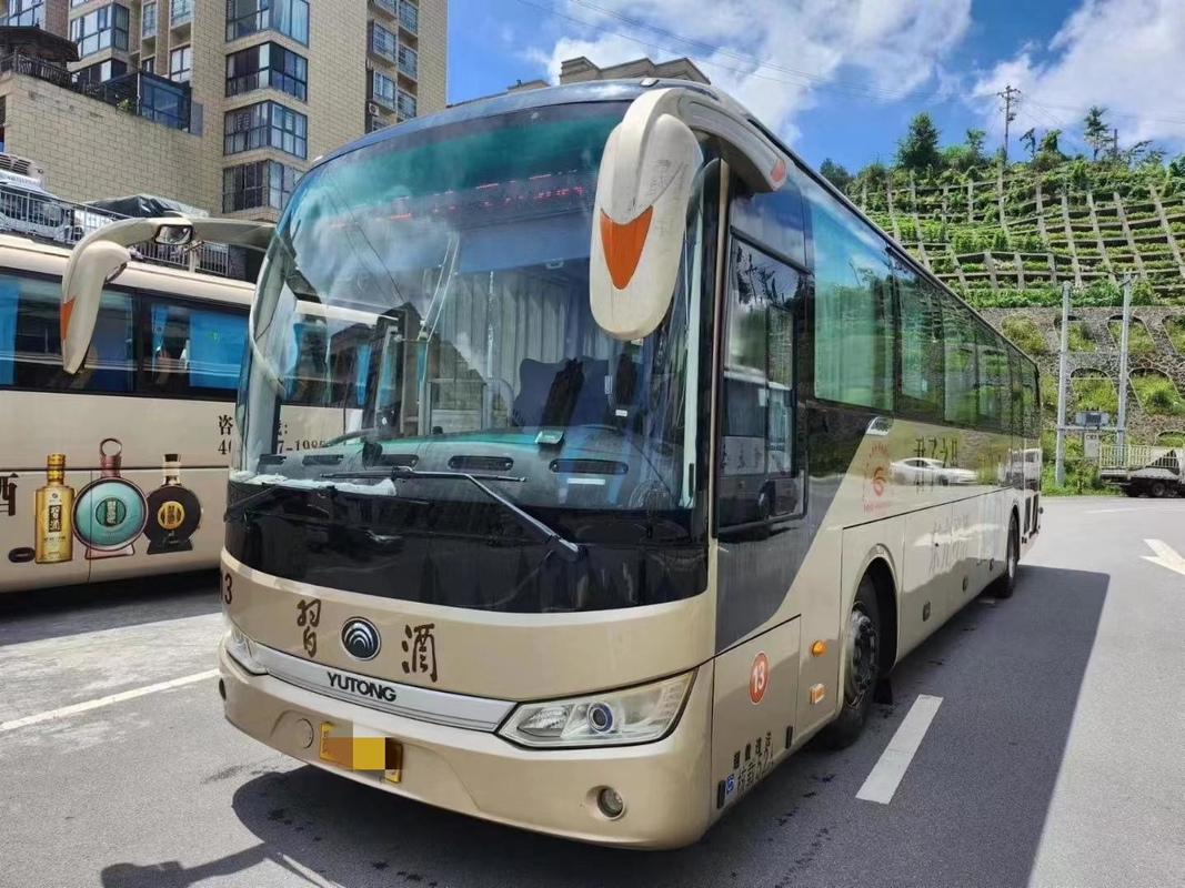 Bus touristique d'occasion 52 places 2020 Année Yutong Shuttle Bus ZK6125 Couleur Champagne