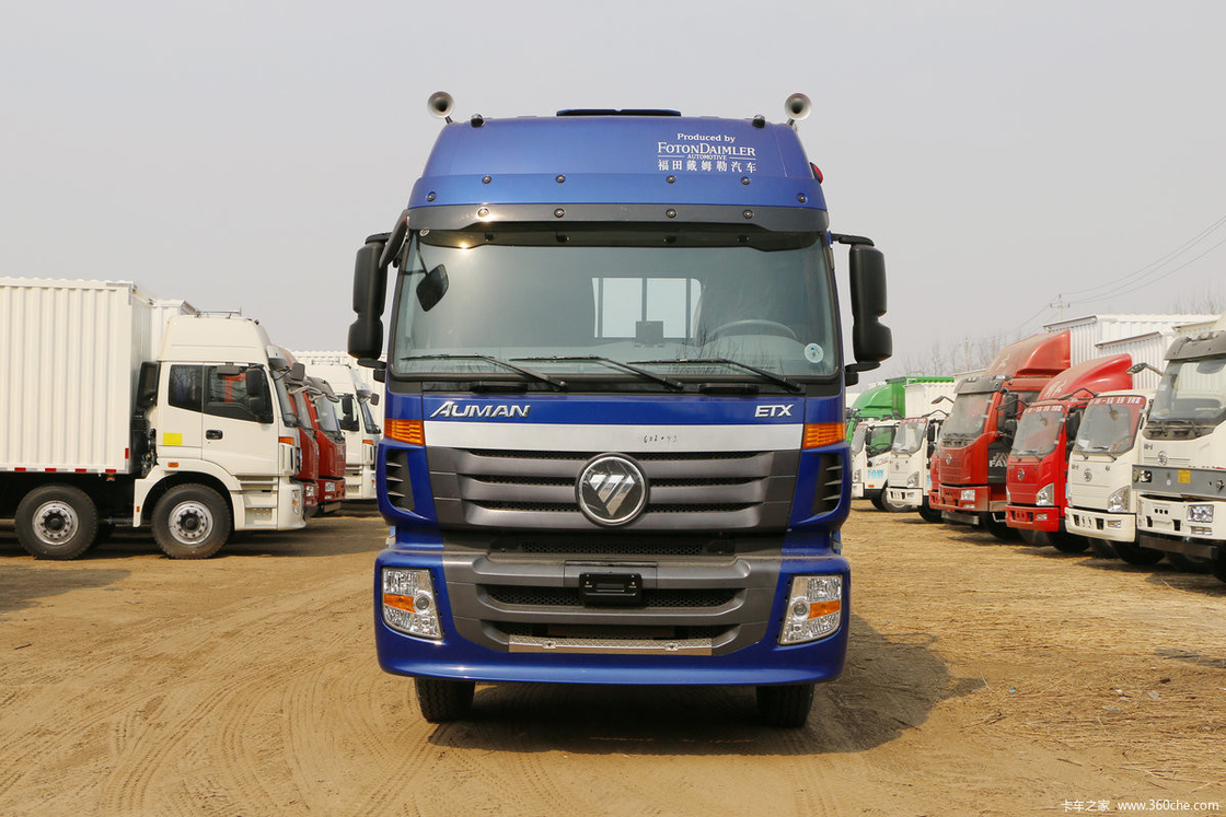 Camion lourd de la série 6 Foton Auman Camion plat diesel à 8 vitesses 245HP 6X2 9,53m Carrosserie bleue