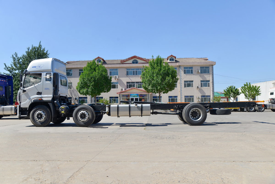 Route unique et demi-sièges Foton Auman camion haut toit diesel 245HP 6X2 8,6m chassis de camion