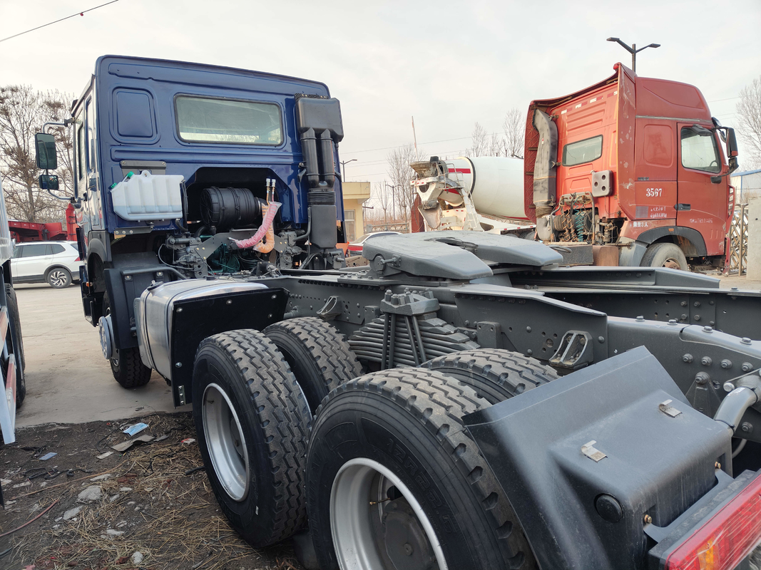 Camions tracteurs chinois utilisés en provenance de Chine Moteur diesel 371 chevaux