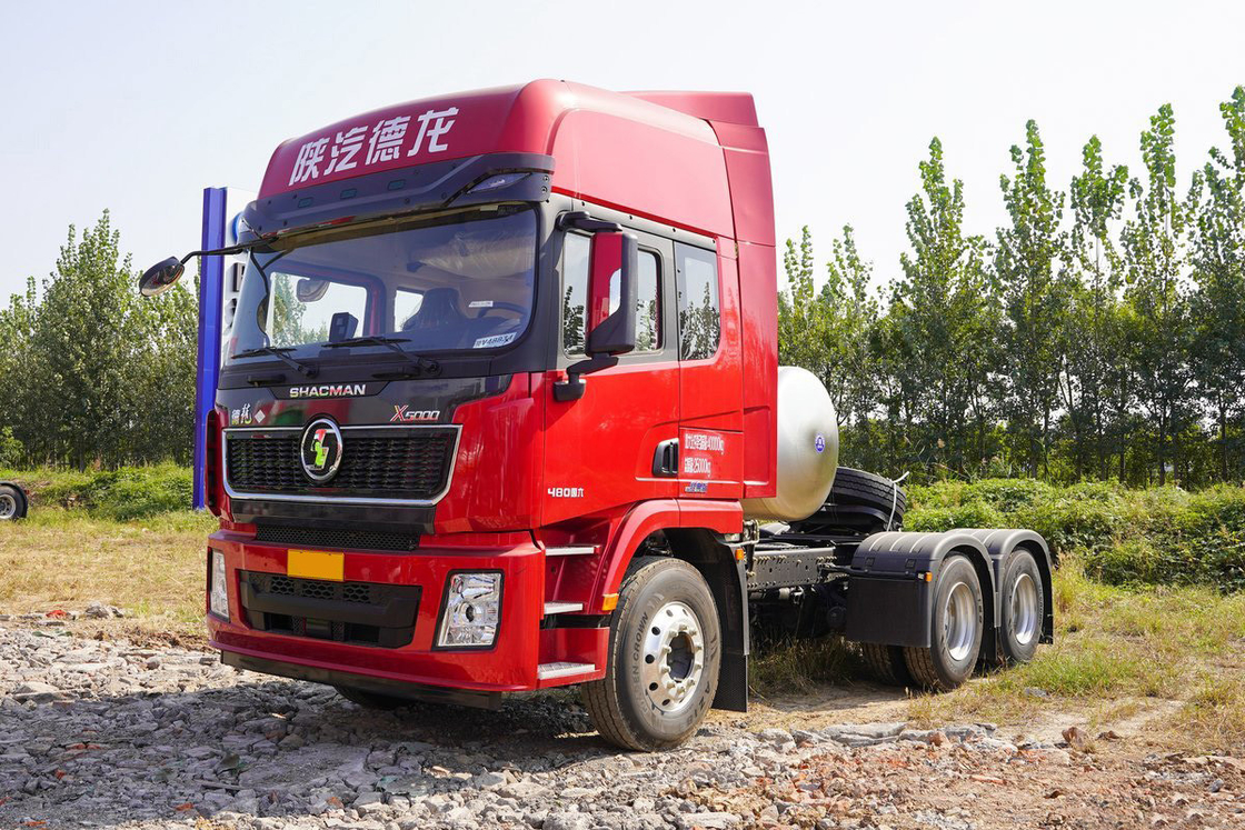 Chauffeur de tracteur Shacman Euro 6 arrière double axe arrière huit roues 480HP 6X4 LNG airbag siège