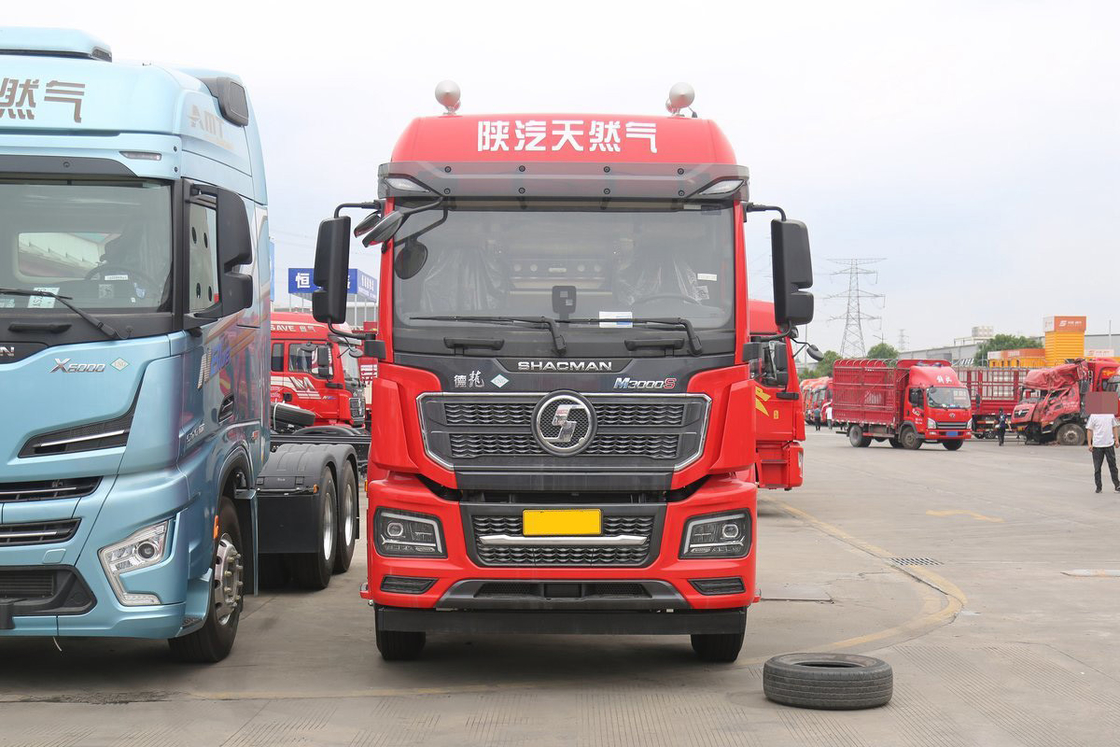 Moteur Weichai à demi-siège à rangée unique 460 chevaux 6X4 Tracteur à GNC à toit élevé Shacman Camion lourd