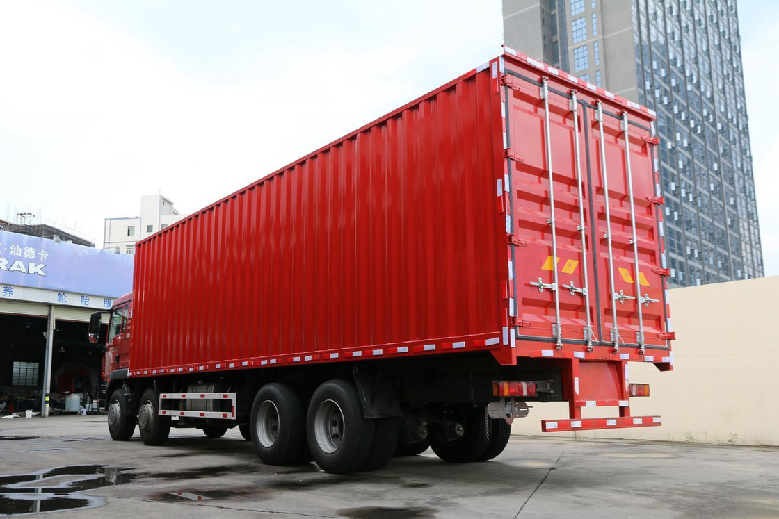 Air conditionné déflecteur double essieu arrière C5H modèle diesel 310HP 8*4 9.52M SITRAK camionnette