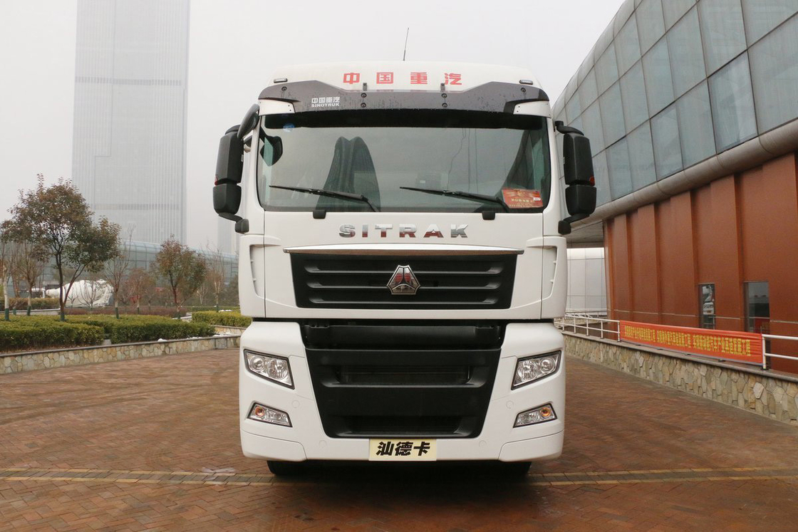 Une seule rangée de demi-sièges manuel 16 vitesses Diesel 480HP 6 * 2 centre d'essieu amovible SITRAK camion