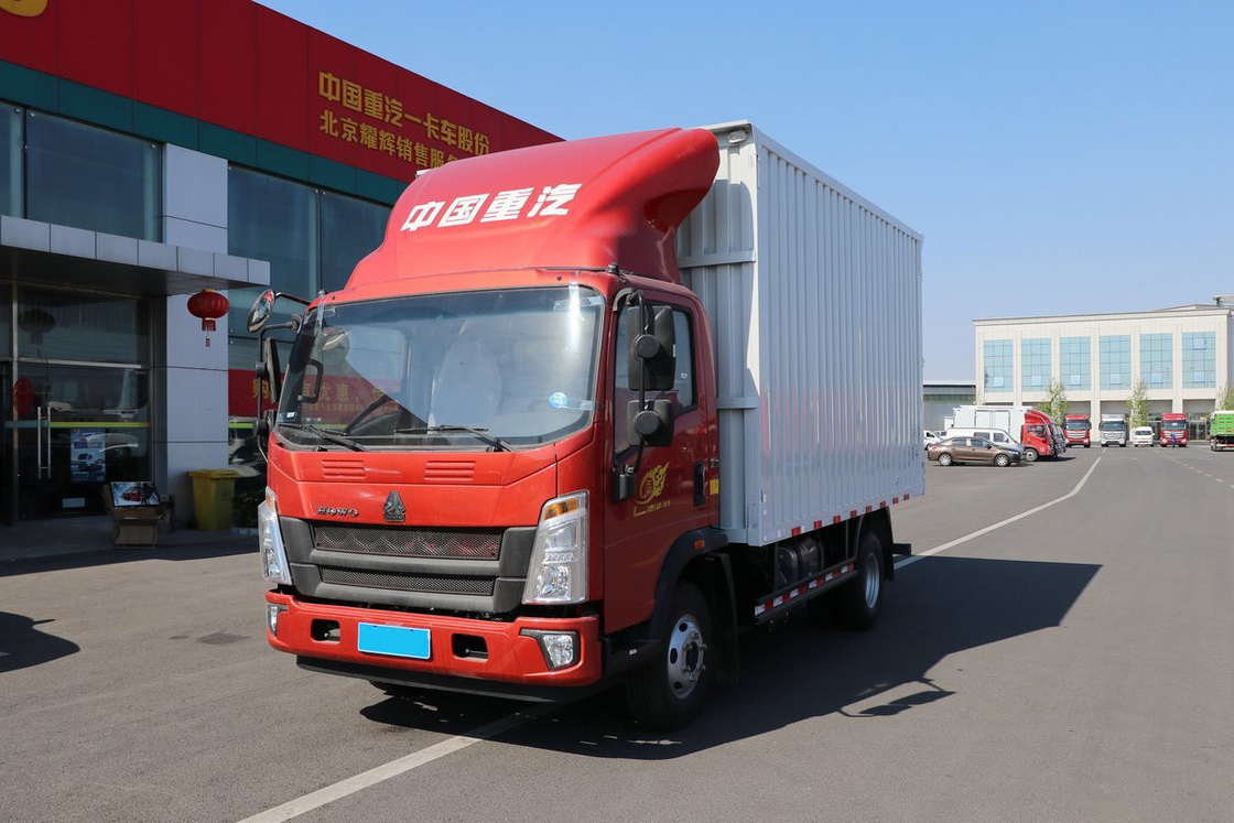 Sinotruk King série 160HP 4,15m haut déflecteur de toit rangée unique HOWO camion léger