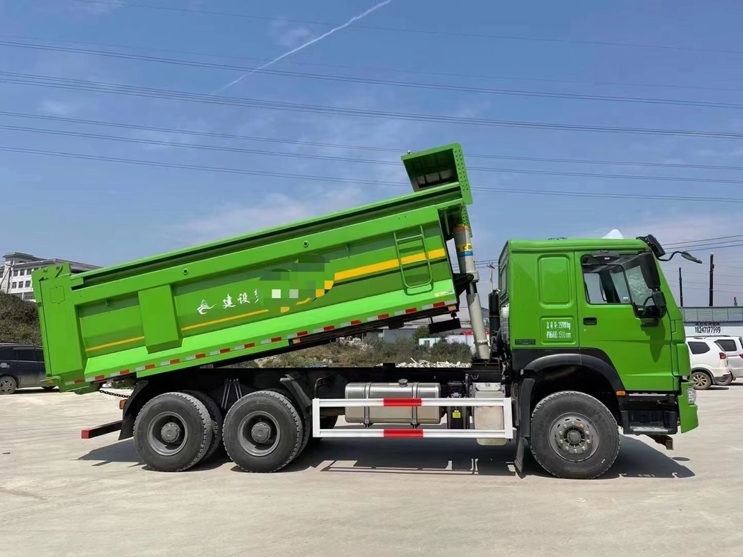Howo 6*4 Camion à décharge 10 pneus Camion à bascule tout neuf Moteur à 440 ch Version améliorée