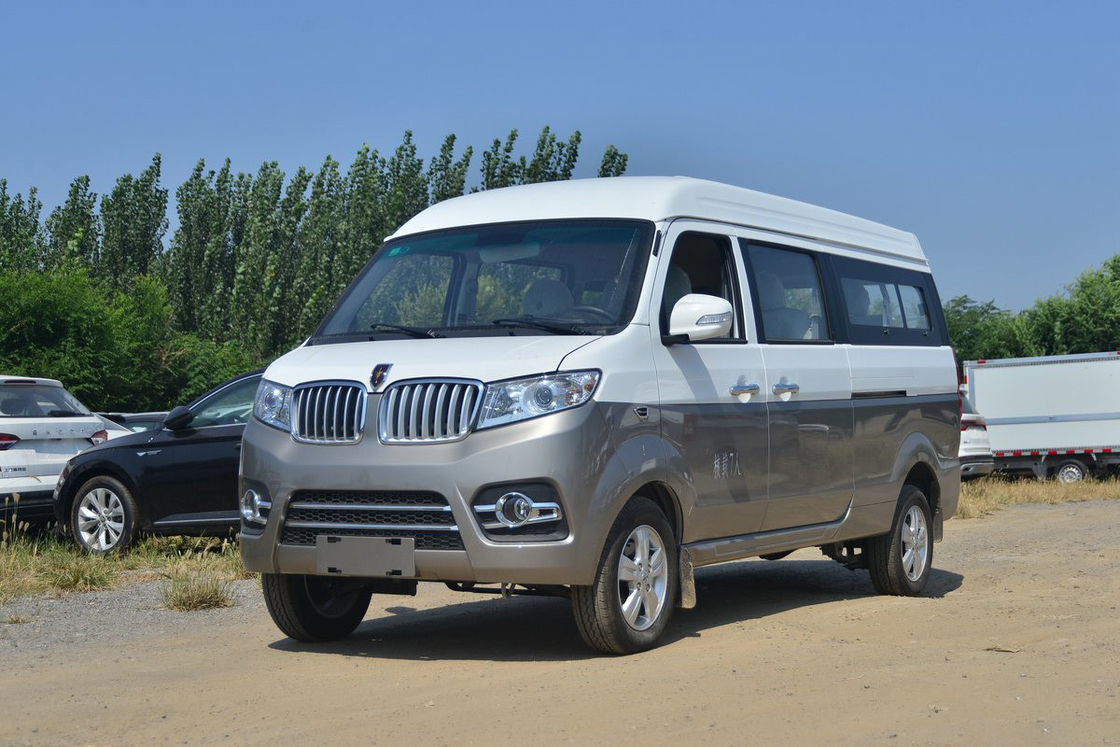 Jinbei Nouveau Hiace X30L 2023 Super Edition 102HP 1.5L essence 6 à 7 sièges Microvan (avec climatisation)
