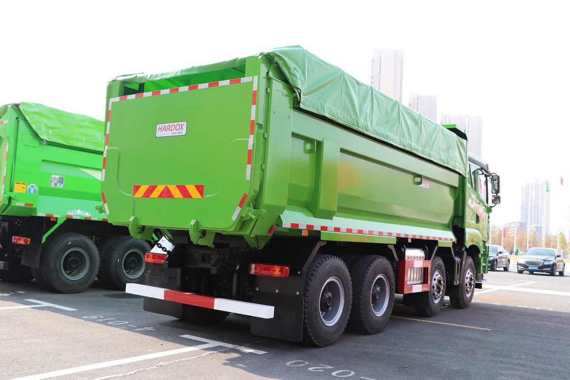 Qingdao Jiefang Dump Truck JH6 Heavy Truck Diesel 400 chevaux siège à demi rangée 8x4 5,8m Container de décharge arrière