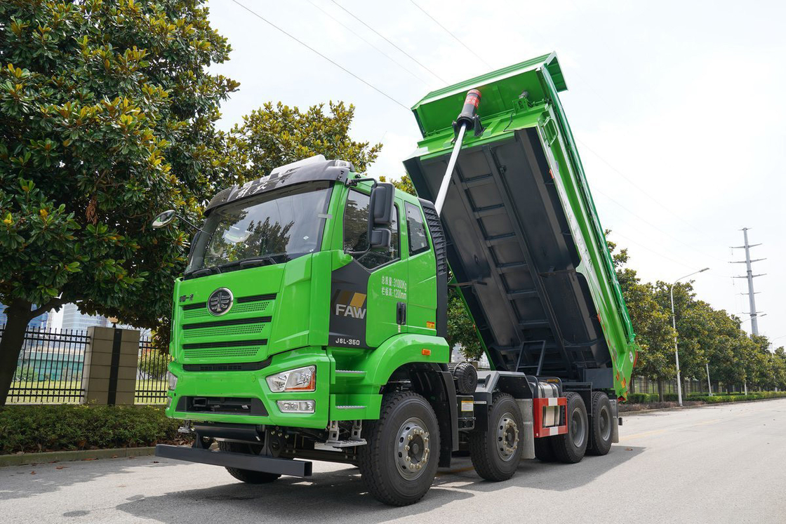 FAW Jiefang Dump Truck J6L Heavy Truck Diesel 10 Gear 350hp 8X4 Airbag Absorbant les chocs du siège Dump Box