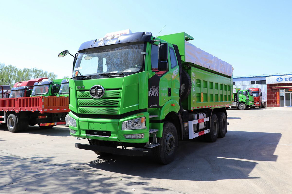 FAW CA3250 airbag siège absorbant les chocs camion lourd 420HP cabine à toit plat 6x4 5,8m camion de décharge Jiefang