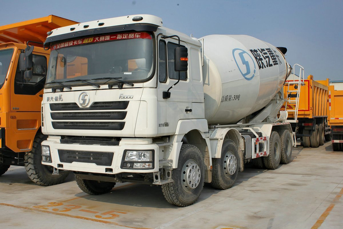Shaanxi Automobile Truck lourd Delong F3000 375HP 8X4 siège hydraulique principal camion mélangeur de béton