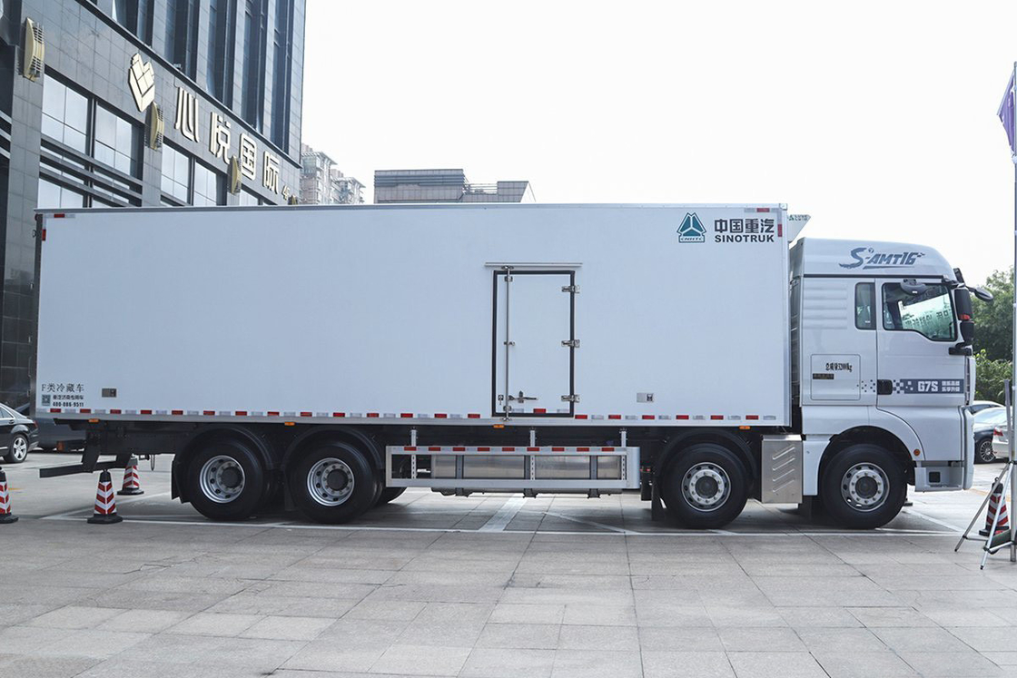 SITRAK ZZ5326 G7S Diesel à 16 vitesses 490 chevaux 8X4 9,45m AMT camion réfrigéré Sinotruk automatique