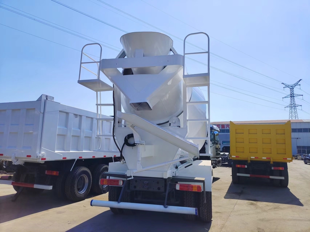 Camion mélangeur de béton 10m3 utilisé avec rénovation Howo mélangeur de béton 10 roues 371/380hp