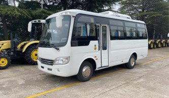 Minibus à droite 21 places Chine Coaster Bus Euro 3 Moteur diesel 3000cc Capacité NEW