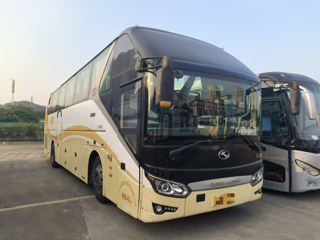 Autobus d'occasion à vendre 46 places VIP Voyageur de longue distance 2 portes Diesel 330 ch