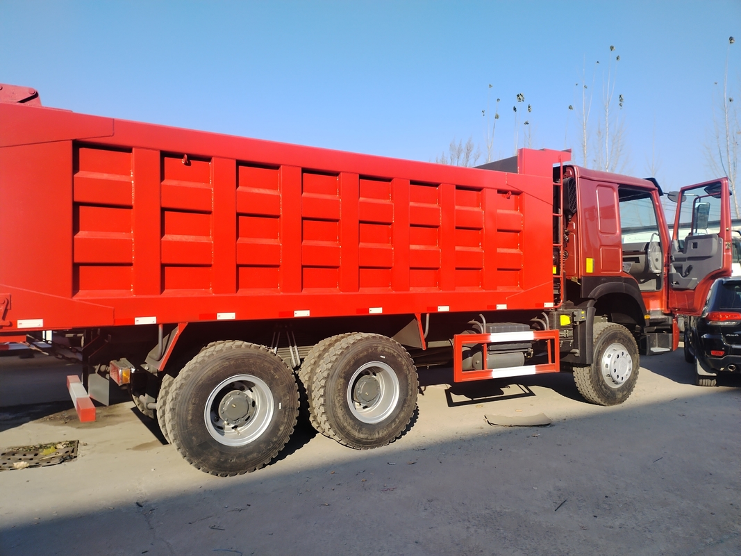 30 tonnes de camions de décharge 2024 Année Nouveau tireur en stock 371hp pompe mécanique travaux lourds
