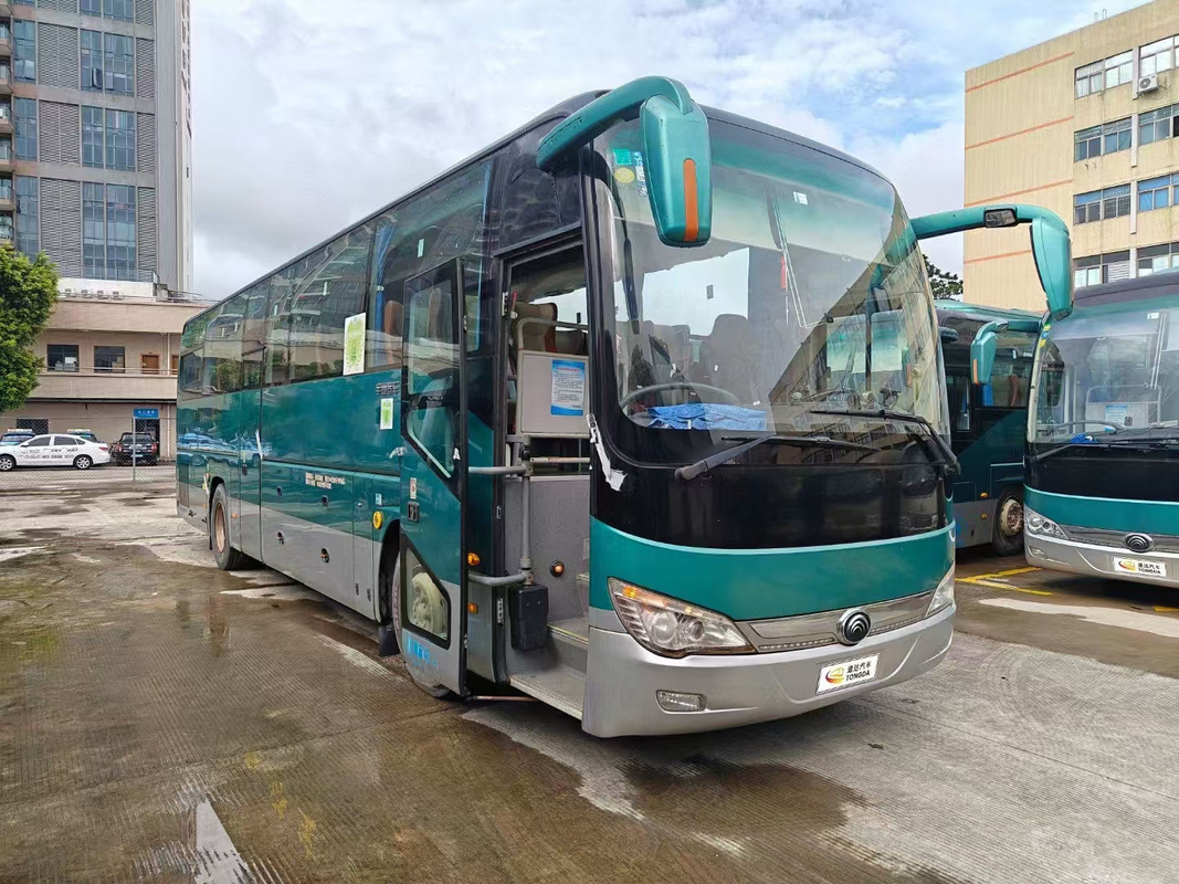 Autobus Yutong d'occasion À vendre Autobus ZK6119 Compartiment à bagages 42 sièges Longue distance 2017 Année