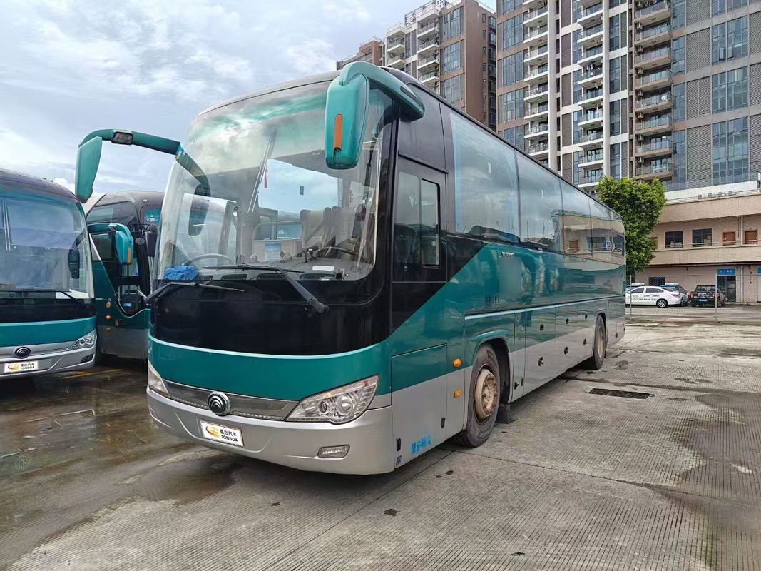 Autobus Yutong d'occasion À vendre Autobus ZK6119 Compartiment à bagages 42 sièges Longue distance 2017 Année