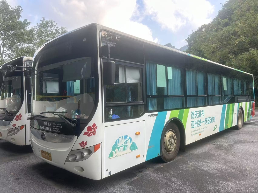 Bus de la ville de Yutong moteur diesel Yuchai ZK6125 double porte 43 places 98 passagers