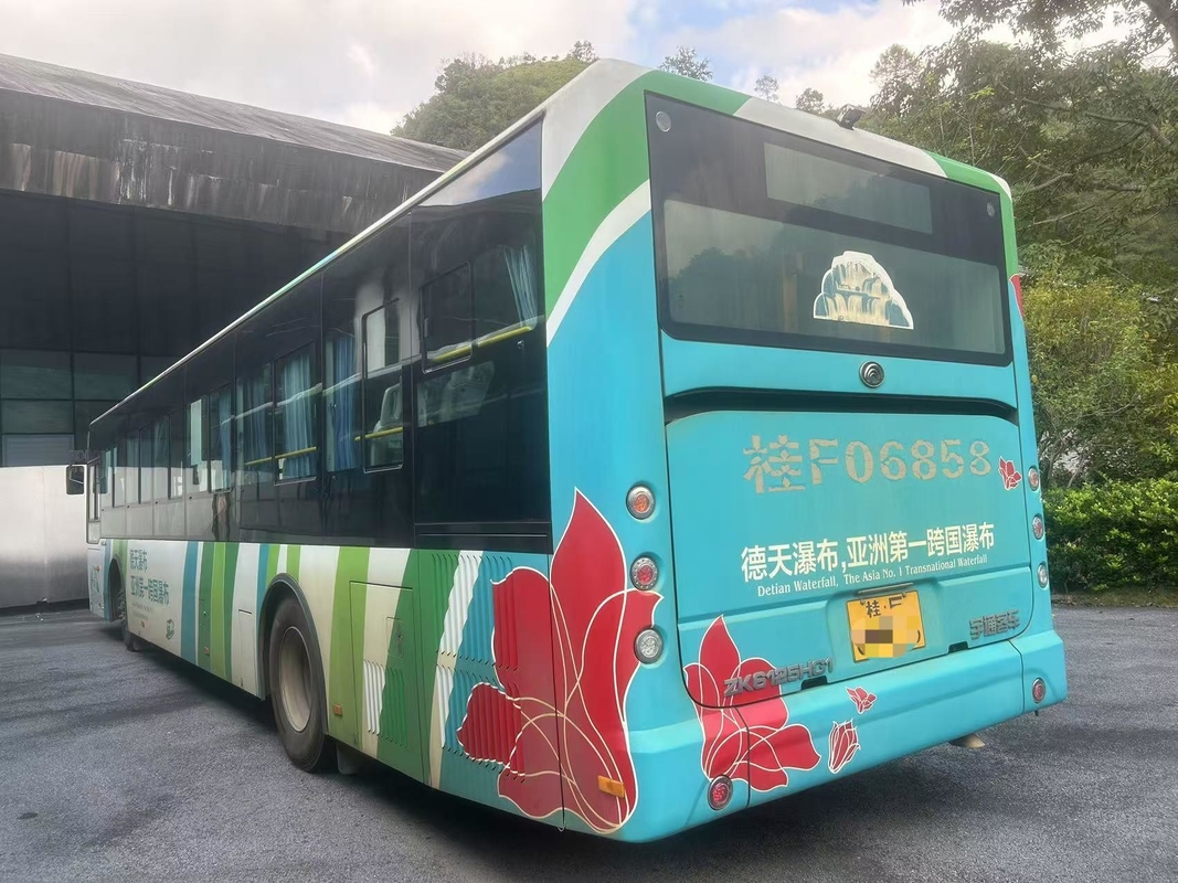Bus de la ville de Yutong moteur diesel Yuchai ZK6125 double porte 43 places 98 passagers