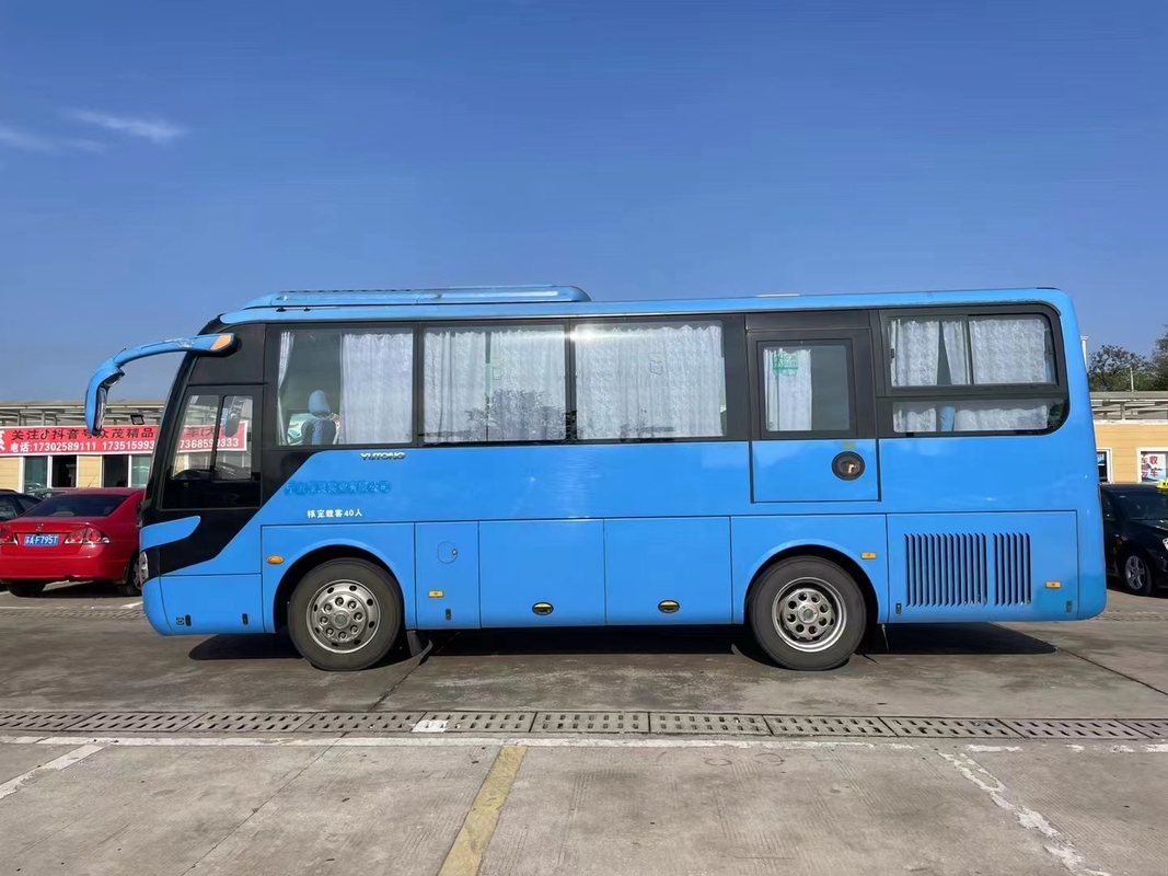 Minibus d'occasion à vendre 40 sièges 8 mètres de trajet en bus Yutong ZK6808 À gauche