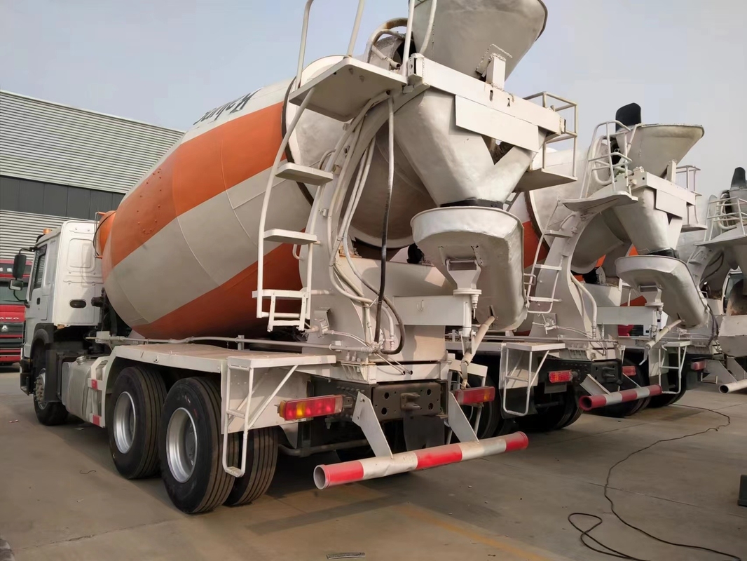 Camion à béton de 10 cbm 10000 litres Sinotruk Howo TX 6*4 châssis Euro 3