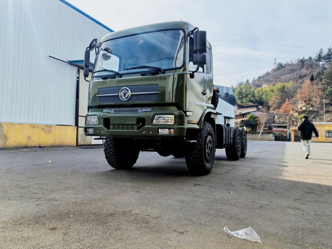 6×6 Camion cargo Dongfeng Nouveau camion camion hors route pneus cabine unique moteur Cummins Utilisation en Afrique