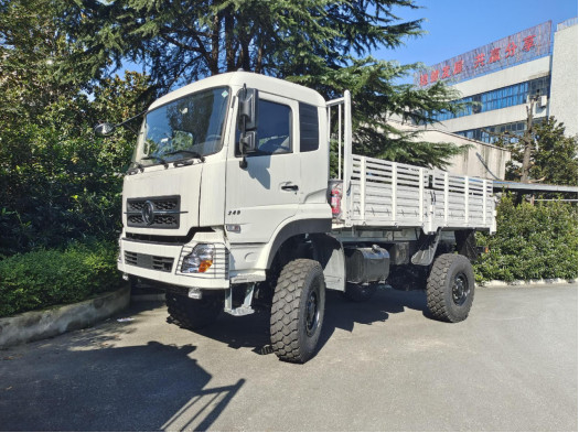 4x4 Camion cargo Dongfeng clôture Camion camion feuille printemps 10 tonnes Chargement de mauvaise route Voiture Euro 5