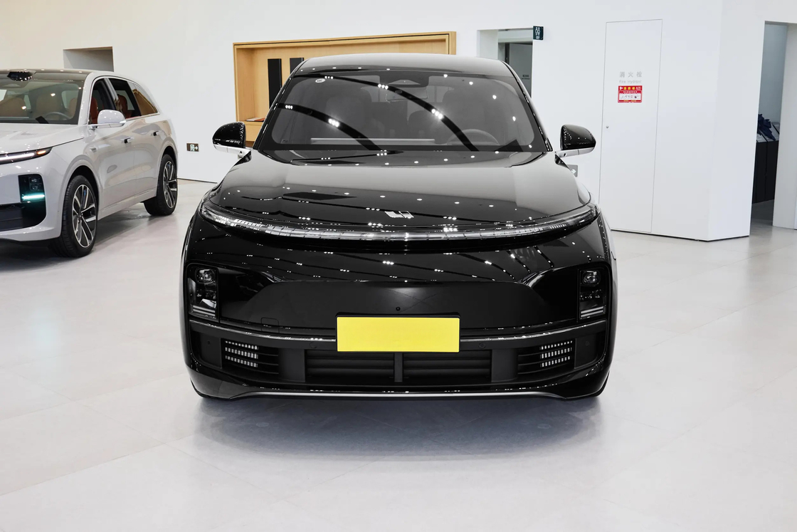 Les voitures électriques Li Auto Range étendu SUV électrique L9 Pro Version Noir Couleur 6 sièges 3105mm Arête