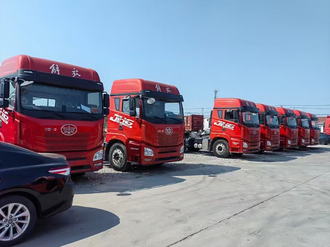 Tête de remorque Prix du camion 2022 Année 10 essais Tête de tracteur 2022 Année 460 chevaux haut toit Manche gauche