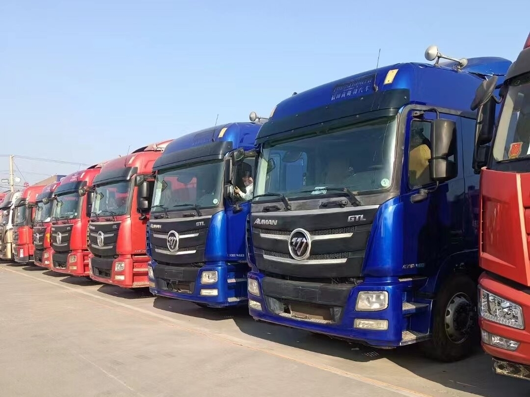 Les tracteurs à remorques d'occasion à vendre Foton 6*4 2e Tracteur tête 2020 Année basse kilométrage semi-camions
