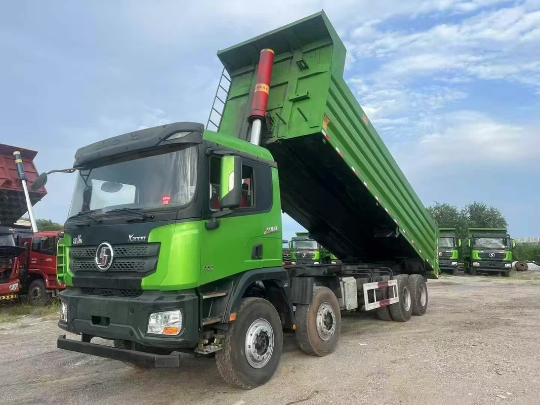 Chauffeur de roulement utilisé Shacman Pour X3000 Weichai 460hp Matériaux de construction Transport 2021 Année Arbre à main