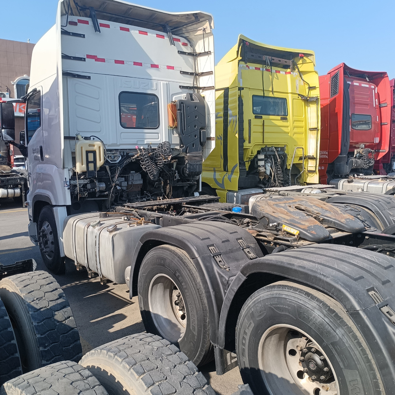 Camion tracteur Isuzu 460 chevaux Camion tracteur 6×4 Drive Modèle 2020 Année haut transport