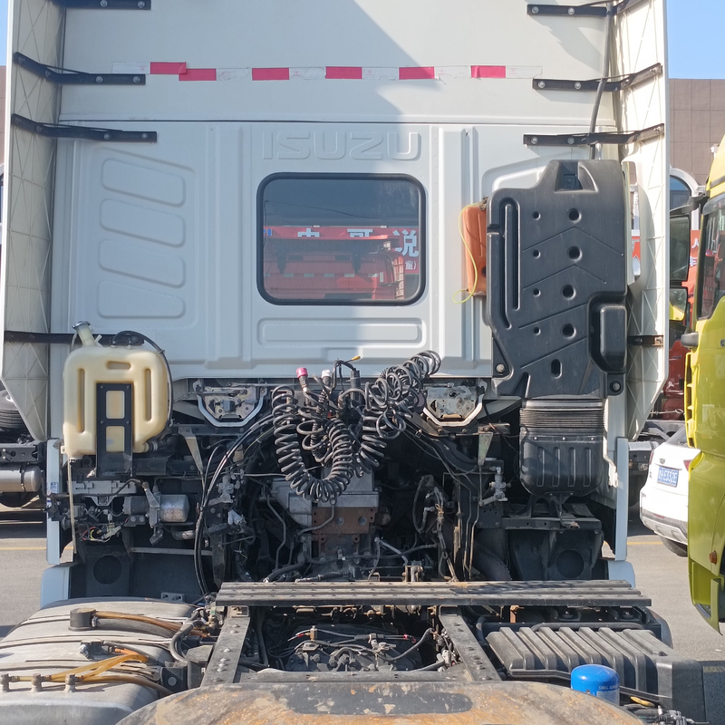Camion tracteur Isuzu 460 chevaux Camion tracteur 6×4 Drive Modèle 2020 Année haut transport