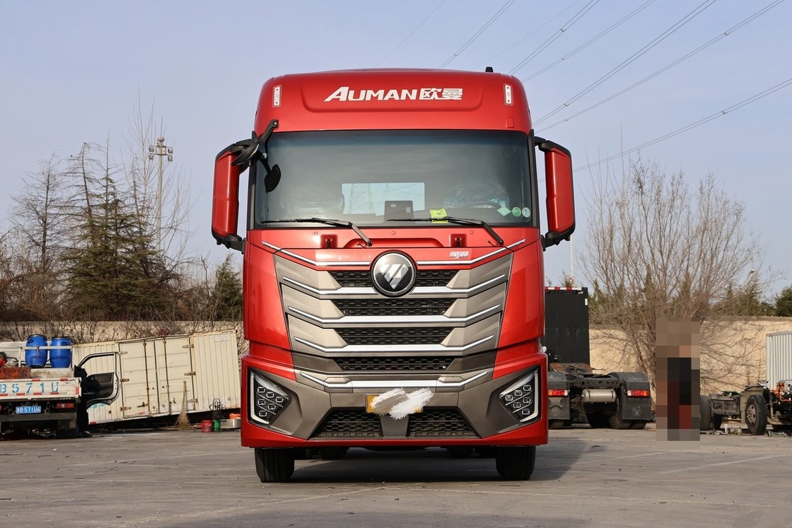 Foton Auman 6X4 Tracteur utilisé Tête de camion GTL6 10 Pneus pour le transport sur de longues distances Moteur GNL 530 ch